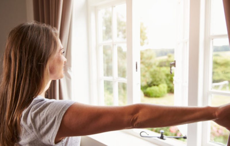 Como melhorar a qualidade do ar dentro de casa? 7 cuidados simples