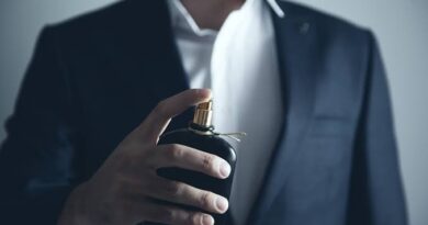Cinco perfumes masculinos até R$ 200 com excelente custo-benefício, incluindo opções nacionais, árabes e importadas.